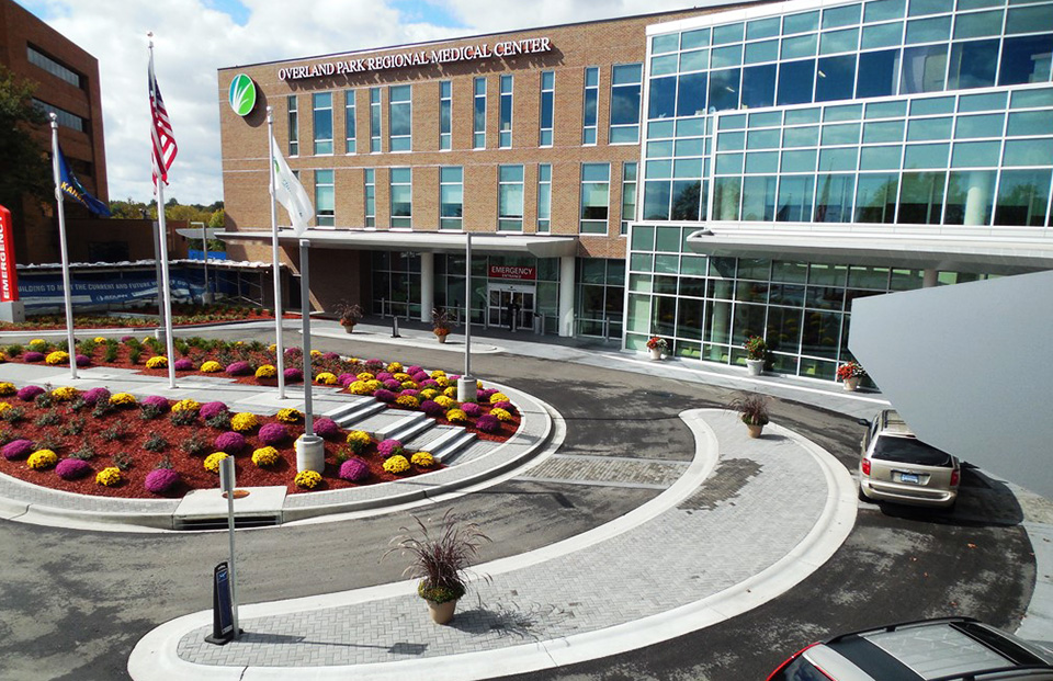 Overland Park regional medical center front view.